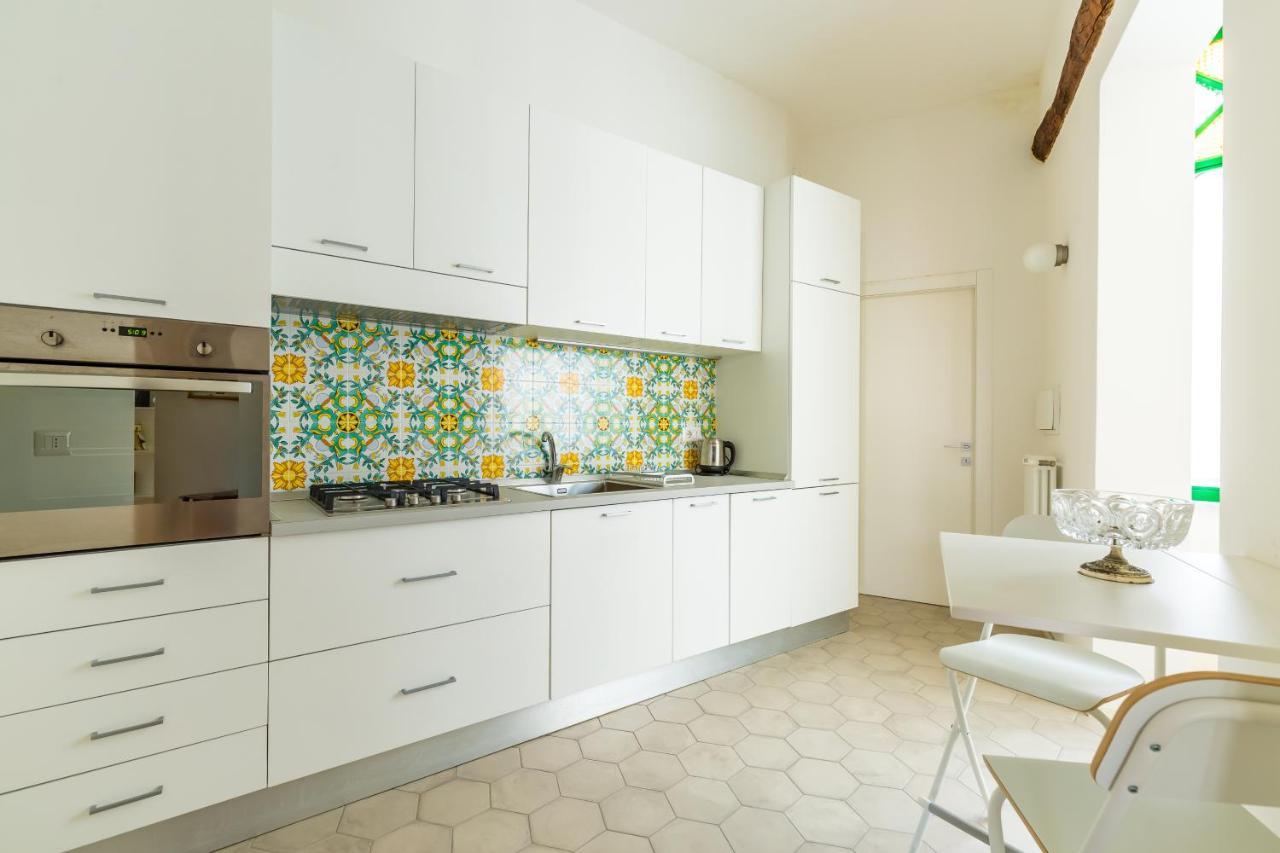 Nova Stylish House In Center By Napoliapartments Екстер'єр фото